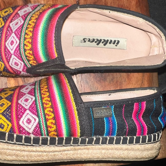 Inkkas Slip-ons with Decorative Jute Bottom - Picture 2 of 5